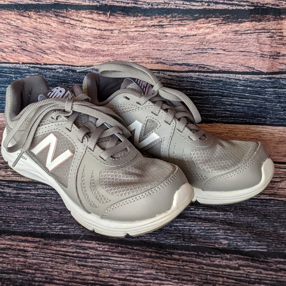 New Balance Walker Gray Rose Gold